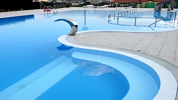 частный бассейн в мини-отеле Геленджика - строительство бассейна Компанией СБ